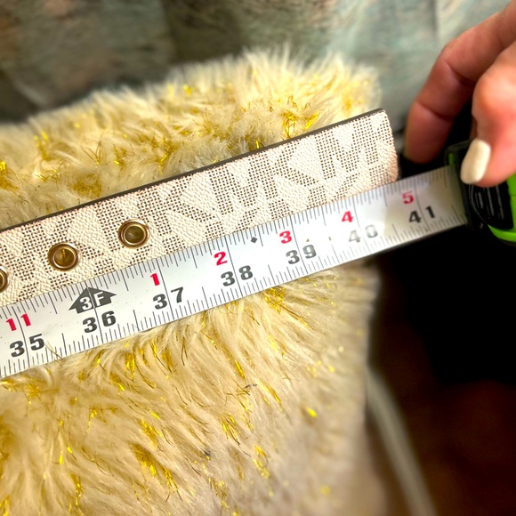 Michael Kors reversible belt, tan one sauce, cream other side NWT - Picture 5 of 9